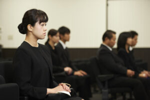 葬儀（告別式）の席次マナーとは？上座について理解しておこう！