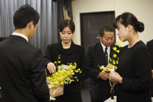 社葬の参列方法とは？事前準備から葬儀当日までのマナーを徹底解説