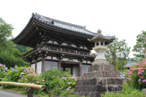 菩提寺（ぼだいじ）とは？檀家制度に加入をするメリット・デメリット